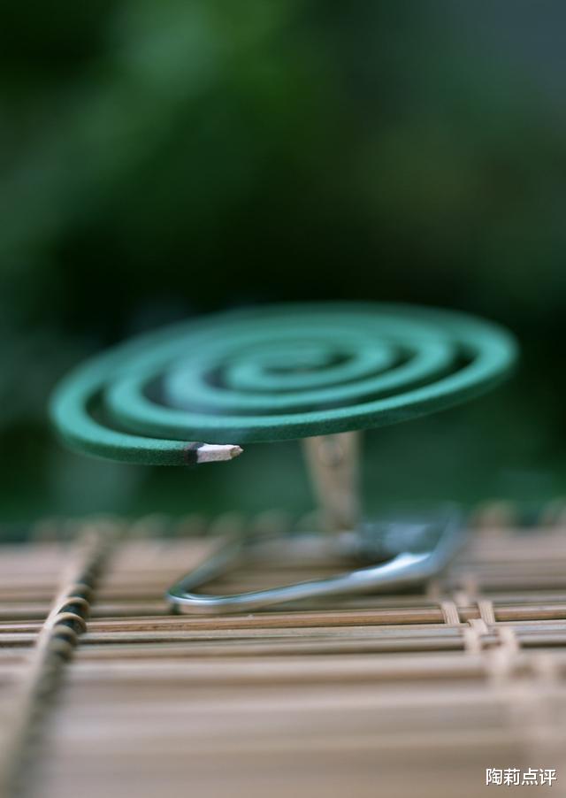 银环蛇|野钓到底如何避蛇？撒药真的管用？这几个方法才靠谱