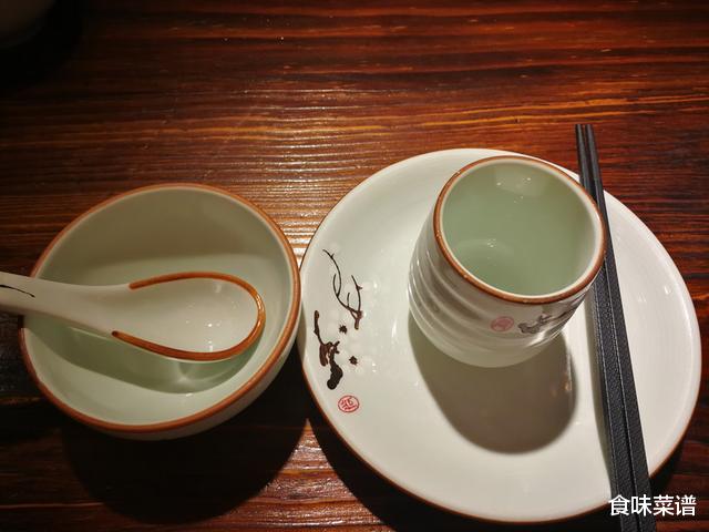 早茶|第一次去吃广东早茶，茶点不标价随便拿，等结账时，我直接懵掉了