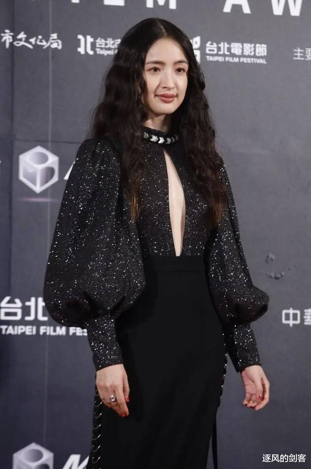 柯震东|大型下乡土味现场,林志玲肿柯震东星相全无,台北电影节红毯土爆