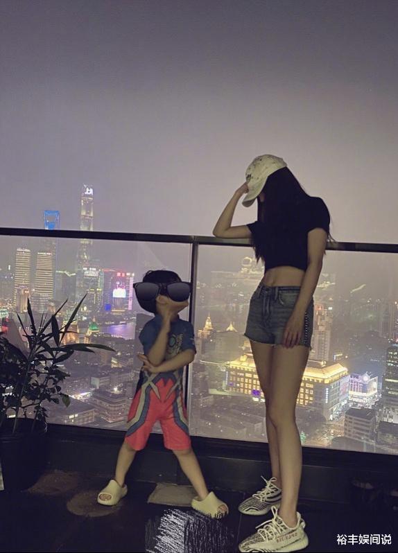 王俊凯|Angelababy顶级富婆圈曝光！各个雍容华贵，Baby却只能站角落