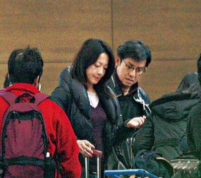 谭咏麟|他哄发妻丁克，却和小22岁歌迷偷偷生子，数亿资产全给私生子