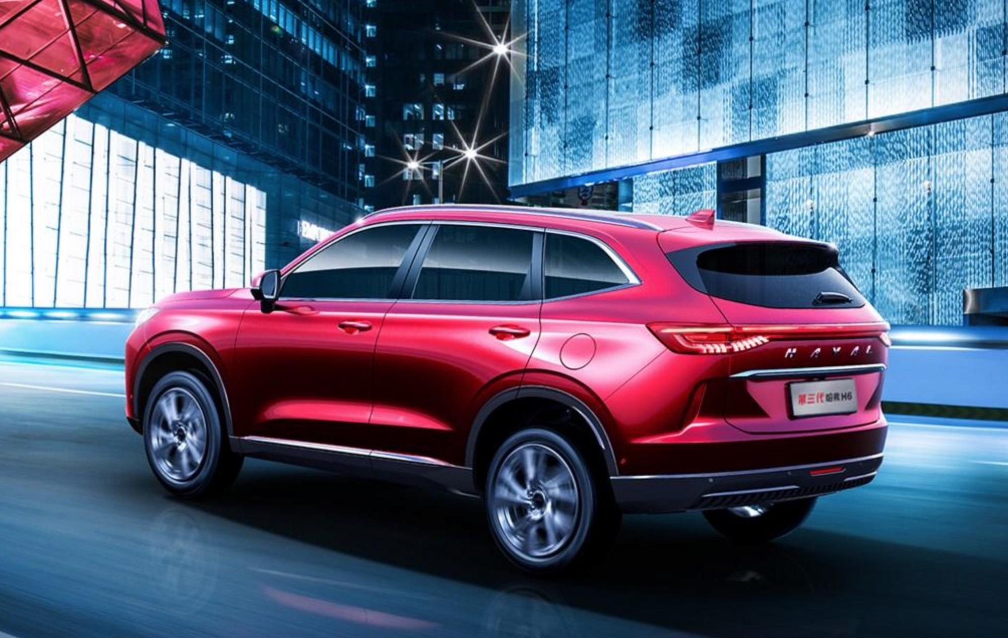 哈弗H6|国产“王牌”终于换代,金色金属+旋钮式换挡,油耗6.6L,又要火