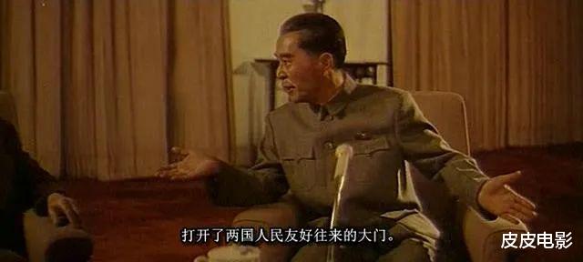 邓颖超|因演的太像周恩来总理，邓颖超观影时身体前倾，观众涕泪横流
