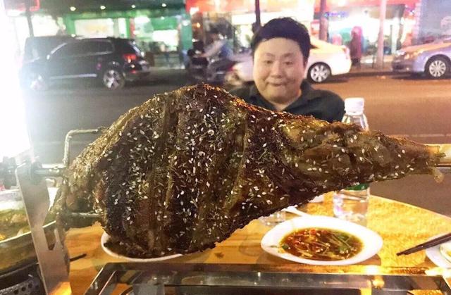 「胃癌」若\饭后\出现这4种症状,最好去检查下胃镜,以防胃癌