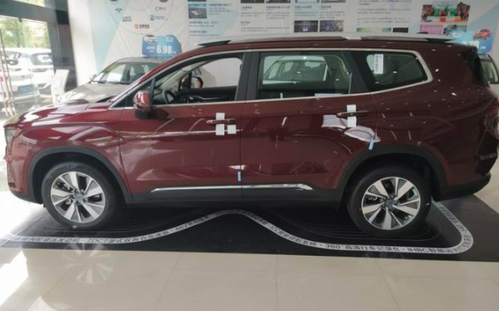 吉利:吉利豪越正式上市,10.36万元起售,搭载1.8T+7DCT