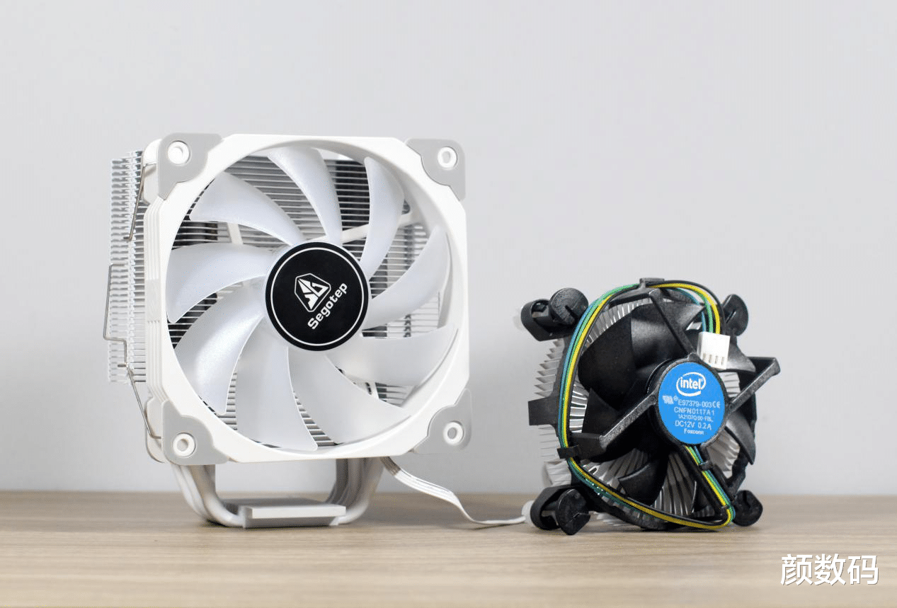 |七年没变还缩水？十代酷睿原装风扇你敢用？我还是决定花钱升级了