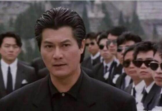 黑帮电影|他身高1米58，享年93岁，4万人为其送葬，4个女儿嫁不出去