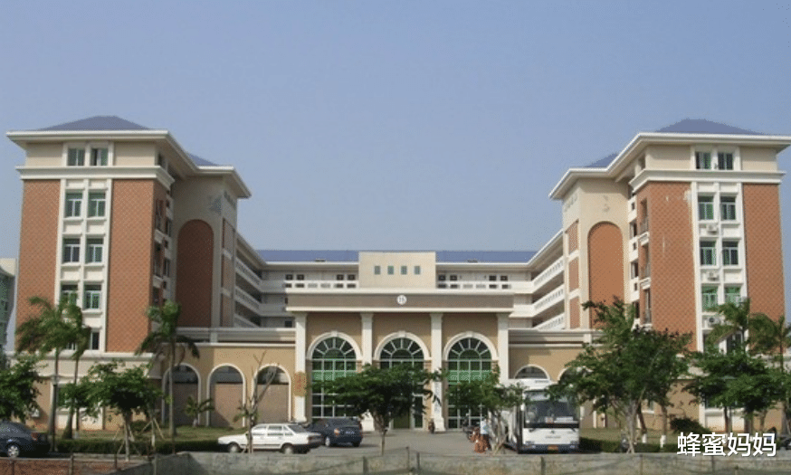 大学|今年“最惨”1所211大学,本科第二次补录仍空缺,考生:太糊弄人