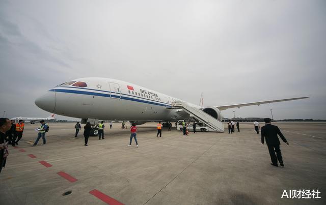 理赔■航班延误的致富密码：40元投保最高可赔8000元，90%保费被平台抽走