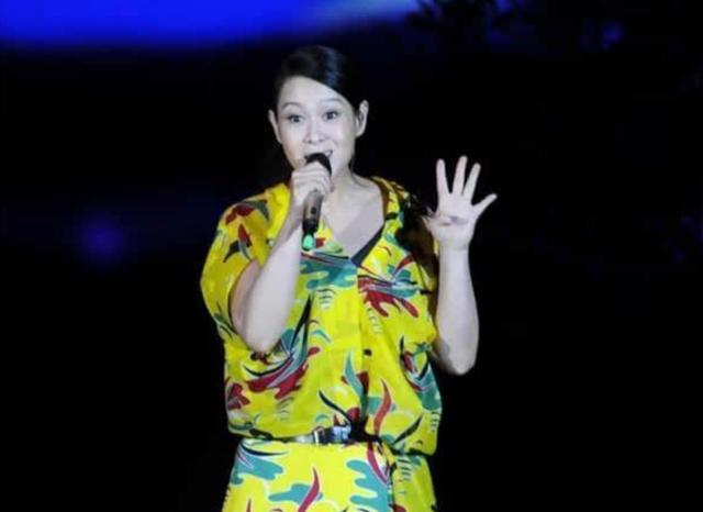 刘若英|刘若英，半年狂瘦40斤，公布懒人瘦身法：多喝3种饮品就能瘦