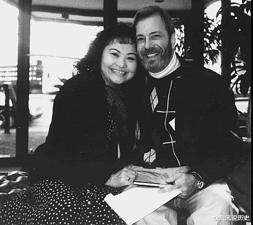 「美军」这张照片曾震撼世界：越南小女孩后来怎样？投弹美军哭求原谅