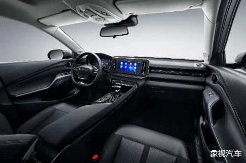 长安汽车|预算10万，90后美女放弃男友想买的轩逸选了这车，老司机：真懂车