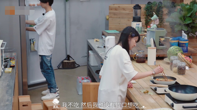 陈哲远|郑爽陈哲远聊减肥,不吃晚饭可以理解,最后一个认真的?