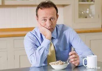 肝脏@长期喝酒者,若没出现这6个异常,恭喜,你的肝还算健康