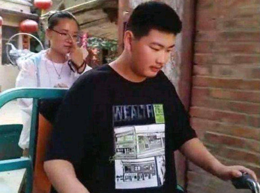 朱之文|我终于知道大衣哥朱之文的儿子，为什么这么早结婚了