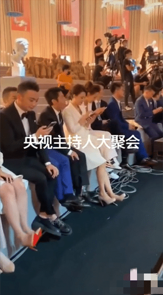 李梓萌|频繁出错，无奈“贷款上班”的央视主持人李梓萌，如今又有新情况