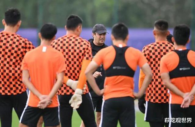 曼联|中超到来 CBA让路！CCTV5直播恒大VS申花 卓尔VS黄海 26日央视直播这2场