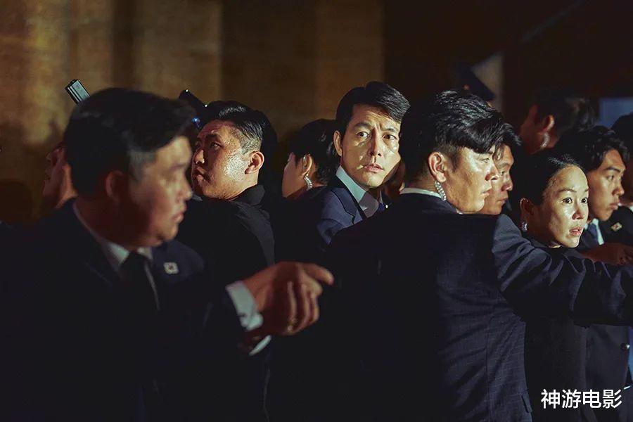 釜山行2|《釜山行2》终于被击败，这部9.3分新片一上映就登顶票房冠军
