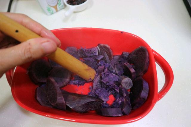 「香蕉」它比香蕉还通便！每天早上来一碗，排出黑宿便，一周甩掉小肚子