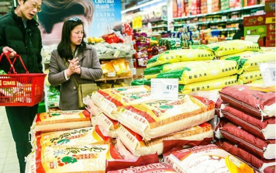 []我国14亿人口每天要消耗多少粮食？目前库存能够支撑多久？