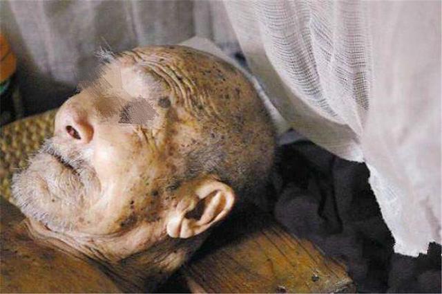 |爸，你要走了没，我只有7天的假，你再不死我就没假期了！