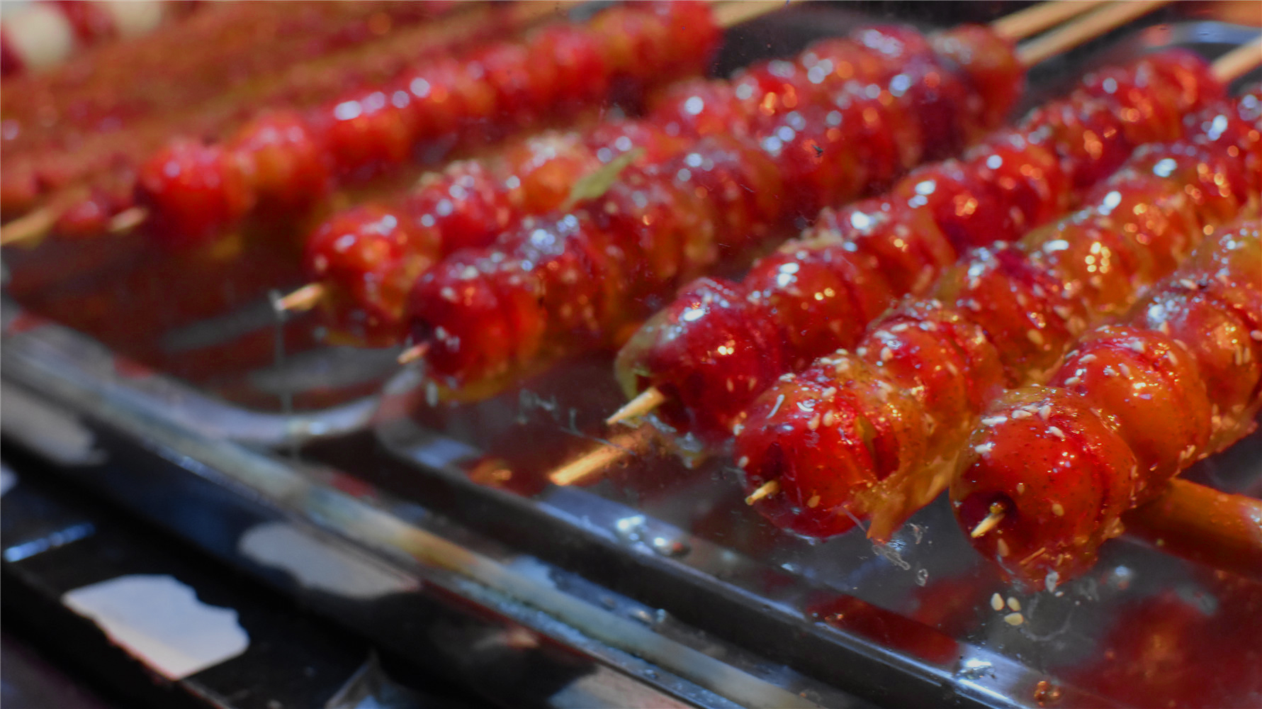 『泰安』泰安夜市人挤人，奈何桥的孟婆汤成了打卡地！