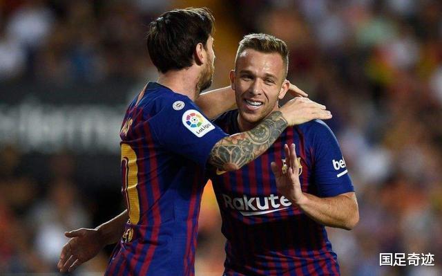 巴塞罗那：梅西同意吗？曝巴萨愿意放走哈维接班人，要助C罗拿欧冠？