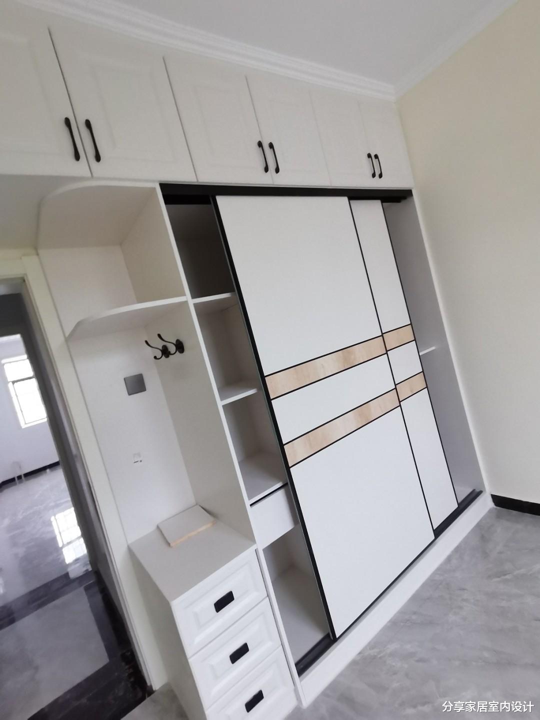 |新房省钱装修，自己设计，全屋铺瓷砖，电视墙不做一点造型！