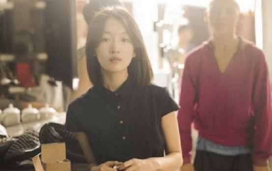 「周冬雨」她因出演《心花路放》中”阿凡达“走红,名气大过周冬雨,今混迹二线无人问津!