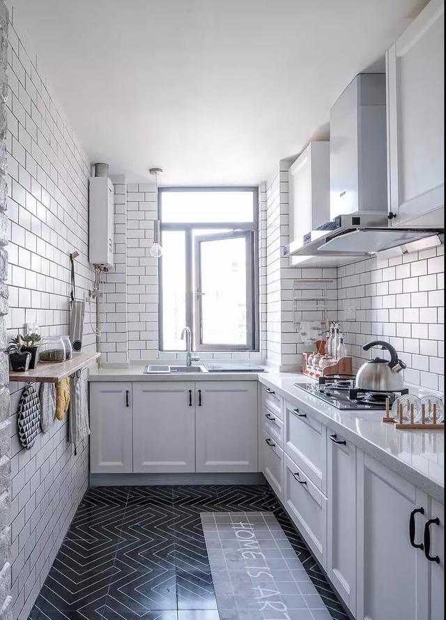 『』5平米厨房的设计要点，面积不大更是要好好设计，好用到哭