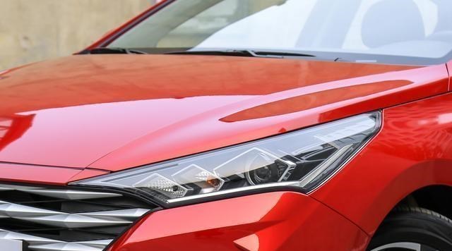 日产轩逸|厚道的合资代步车，颜值不输轩逸，从7.28万降至5.58万，油耗仅5L