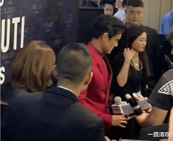 彭于晏|37岁彭于晏侧脸丑成这样?路人镜头曝光他的真容,男神形象破灭