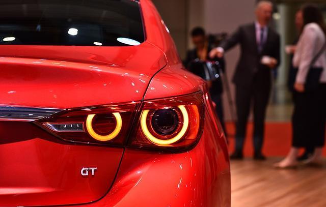 「宝马3系」小“GTR”亮相，带V6声浪+起步305马，L3级自动驾驶，单挑宝马3系