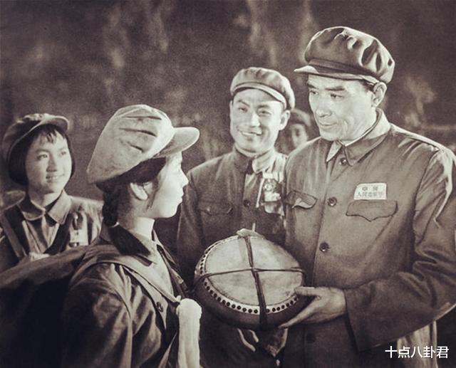 于蓝▲于蓝:今年虚岁100岁,与田方恩爱34年,田方去世给她留下200元钱