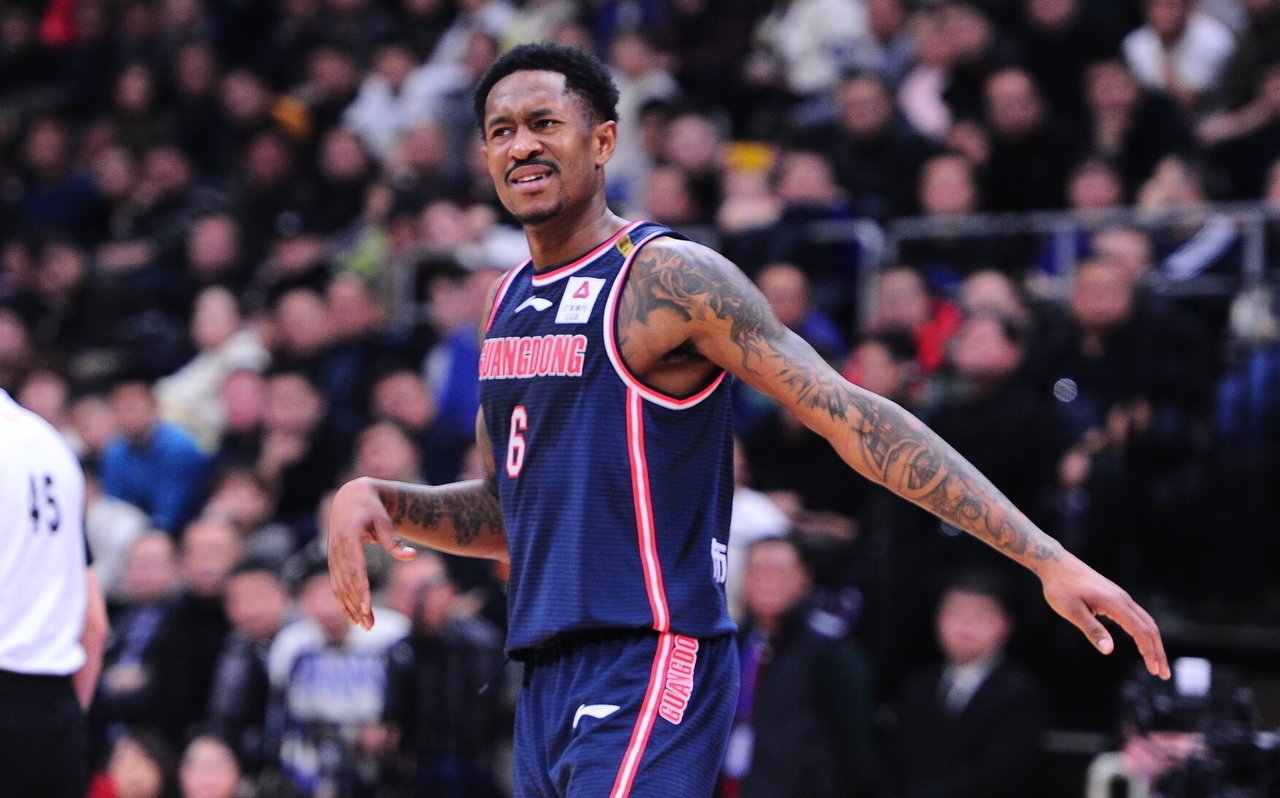 「广东男篮」有了归属感！超级外援主动向东家示好，想在CBA结束职业生涯