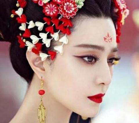 范冰冰|范冰冰：七夕为李晨隔空送祝福却换来无视，观众：即失望又合理
