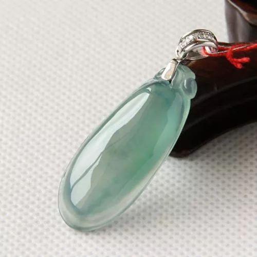 【翡翠】怎么区别蓝水翡翠和晴水翡翠？蓝水和晴水哪种比较贵？