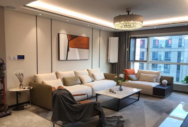 |晒晒2020年流行的现代轻奢，不简单的装修，进门就被客厅迷住了！