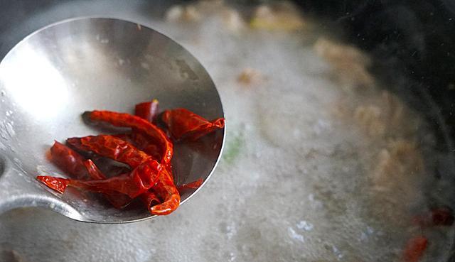 羊肉|天冷了,炖羊肉记得放点这水果一起炖,肉质细腻,还能去除羊膻味