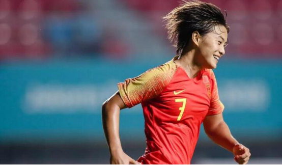 『中国女足』来新人了！中国女足即将迎重大调整，一人回归给贾秀全出了难题