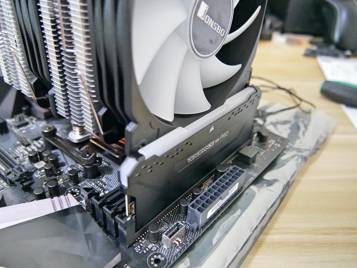 机箱|突如其来的装机——2K 预算如何装一台 3500X