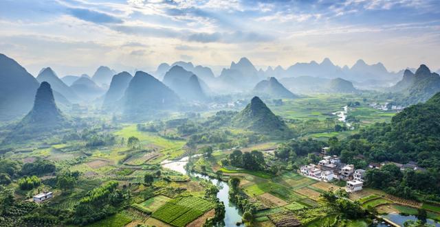 生肖|10月,姻缘重启,甜蜜相爱,3生肖最终打动前任,激动复合,再次旧情复燃