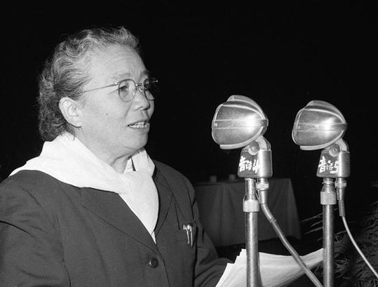 蒋介石|陈昌浩回国后任副局长，61岁吞药自尽，儿子是国人敬仰的大人物