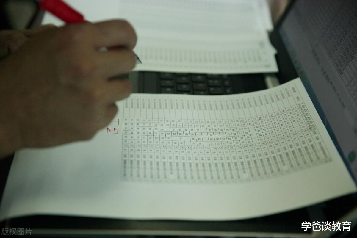 平行志愿|高考频现滑档\惨案\, 平行志愿惹的祸? 考生后悔: 没有认真研究规则