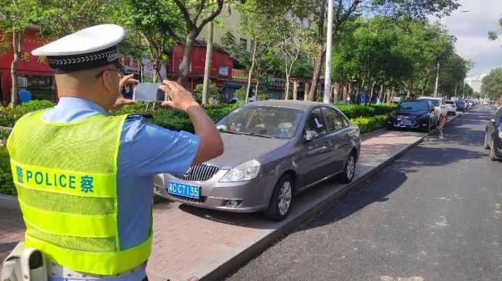 「违停」珠海男子这条路连吃20张违停罚单，竟把新车报废了！45台违停大户曝光！