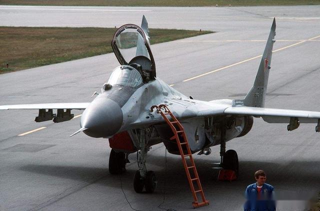 『歼-20』歼20再次立功！不战而屈人之兵！印度紧急采购100架战斗机被暂停