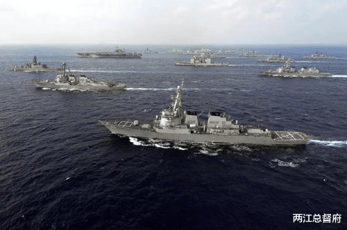 中美▲中美差距是十年吗？局座召忠给出提醒，不要被假象给骗了