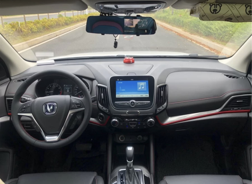 长安cs55|打算入手长安CS55，这款车的油耗表现怎么样，正常开要几个油？