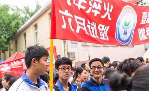 分流|中考淘汰率高，部分家长认为分流过早，普及高中有可能吗？