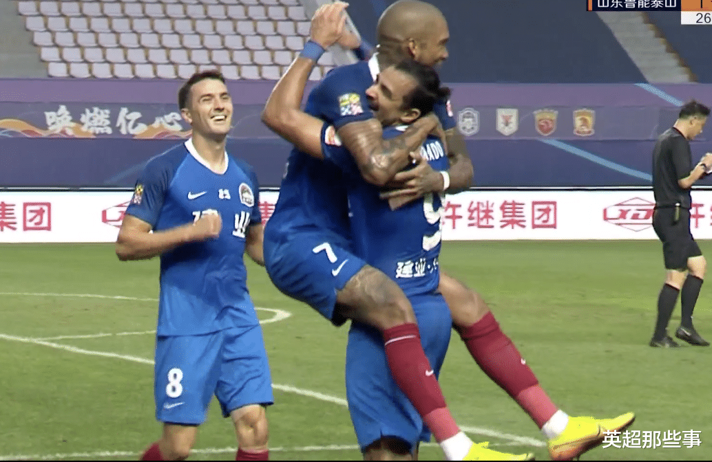 山东鲁能|一场2-1让积分榜形势大乱！鲁能3连胜成新领头羊，李霄鹏扬眉吐气